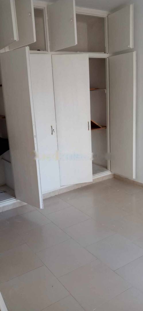 Location Appartement F4 Bir Mourad Rais