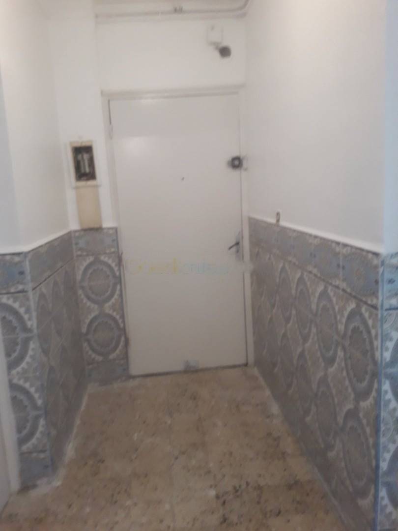 Location Appartement F4 Rouiba