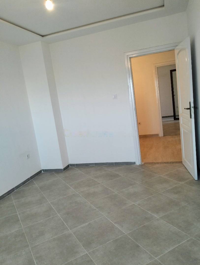 Location Appartement F4 Birkhadem