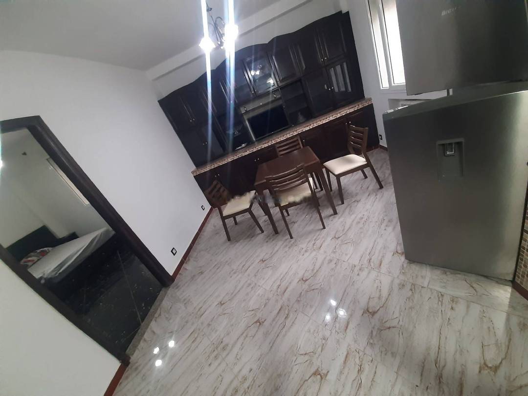 Location Appartement F2 Hydra