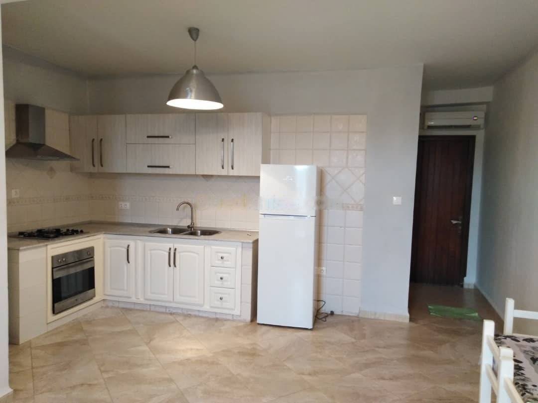 Location Niveau de villa F2 Birkhadem