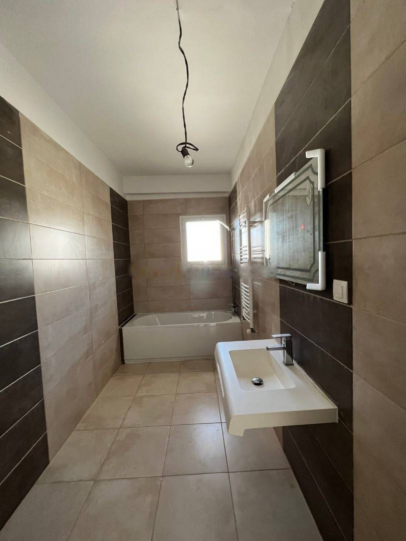Location Appartement F6 Birkhadem