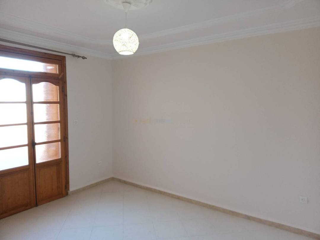 Location Niveau de villa F3 Birkhadem