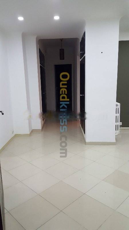 Location Appartement F4 Bir Mourad Rais