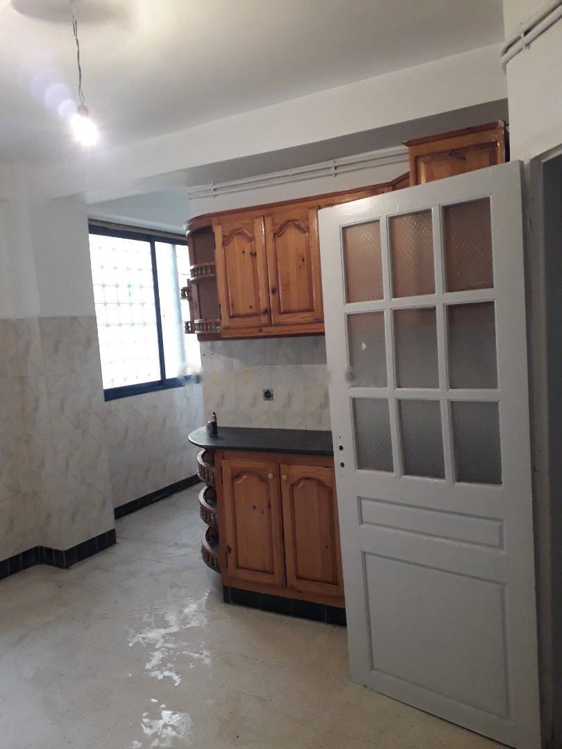 Location Appartement F5 Birkhadem