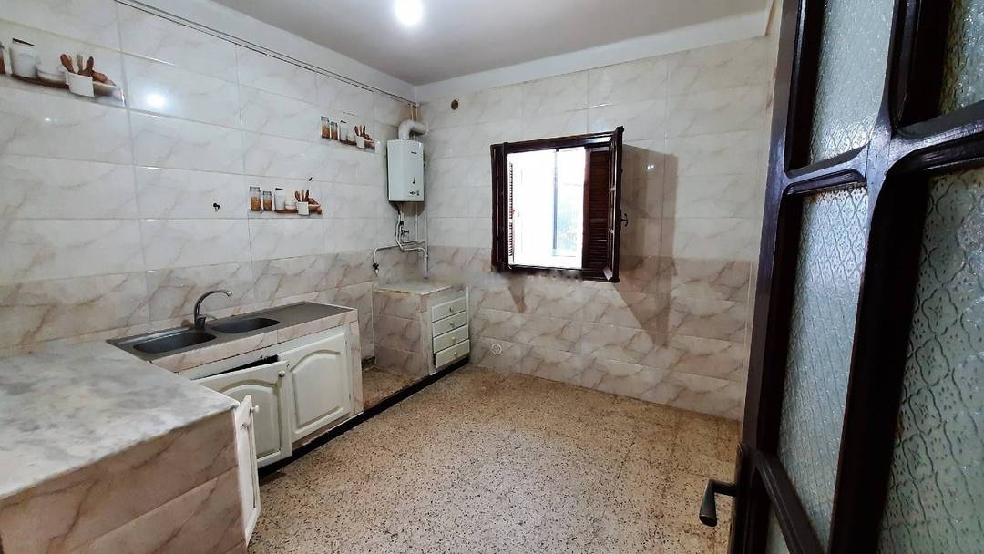 Location Niveau de villa F5 Djasr Kasentina