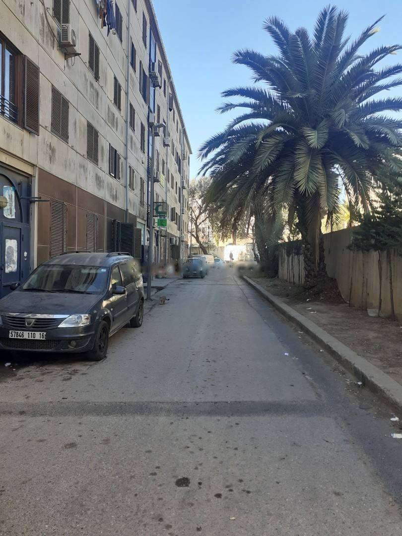 Location Local F8 Dely Ibrahim