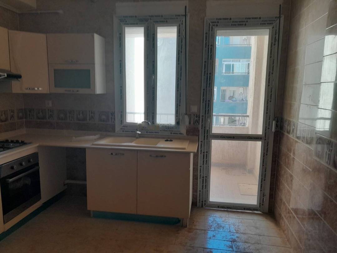 Location Appartement F4 Souidania