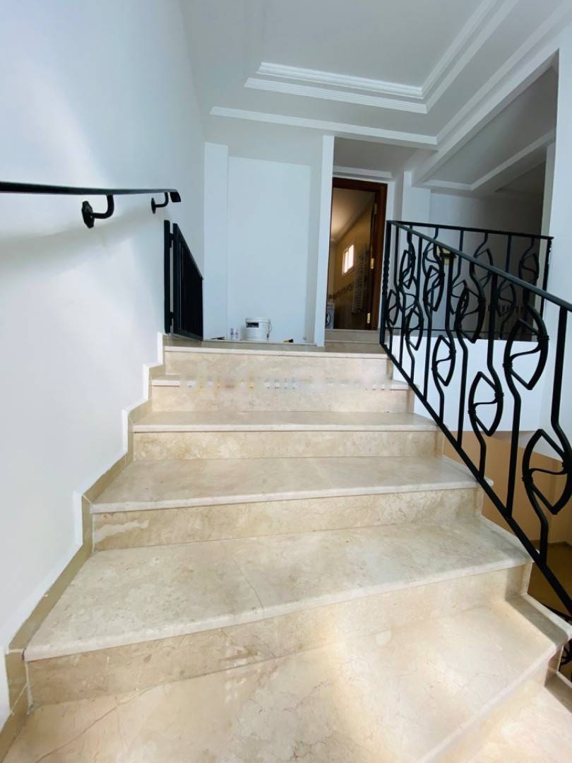 Location Appartement F4 Hydra