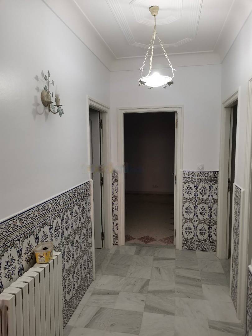 Location Niveau de villa F4 Birkhadem