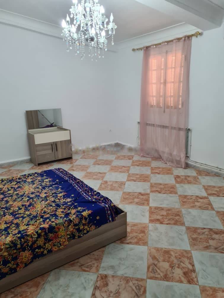 Location Appartement F4 Bouzareah