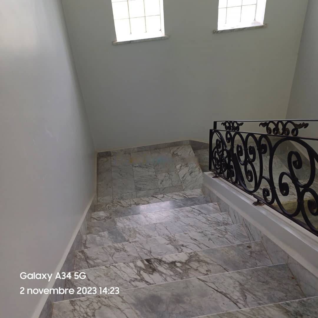 Location Niveau de villa F4 Birkhadem