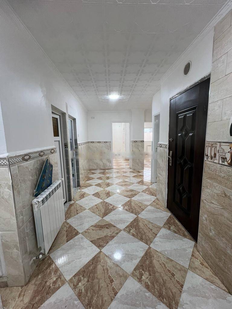 Location Niveau de villa F4 Birkhadem