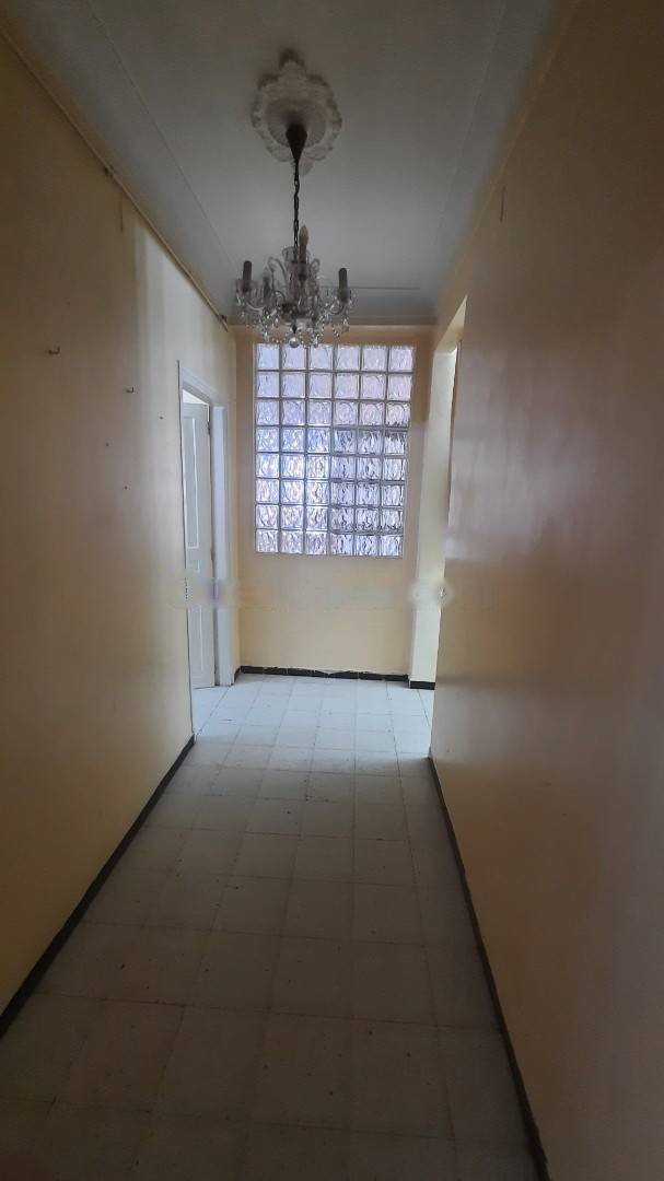 Location Niveau de villa F5 Bouzareah