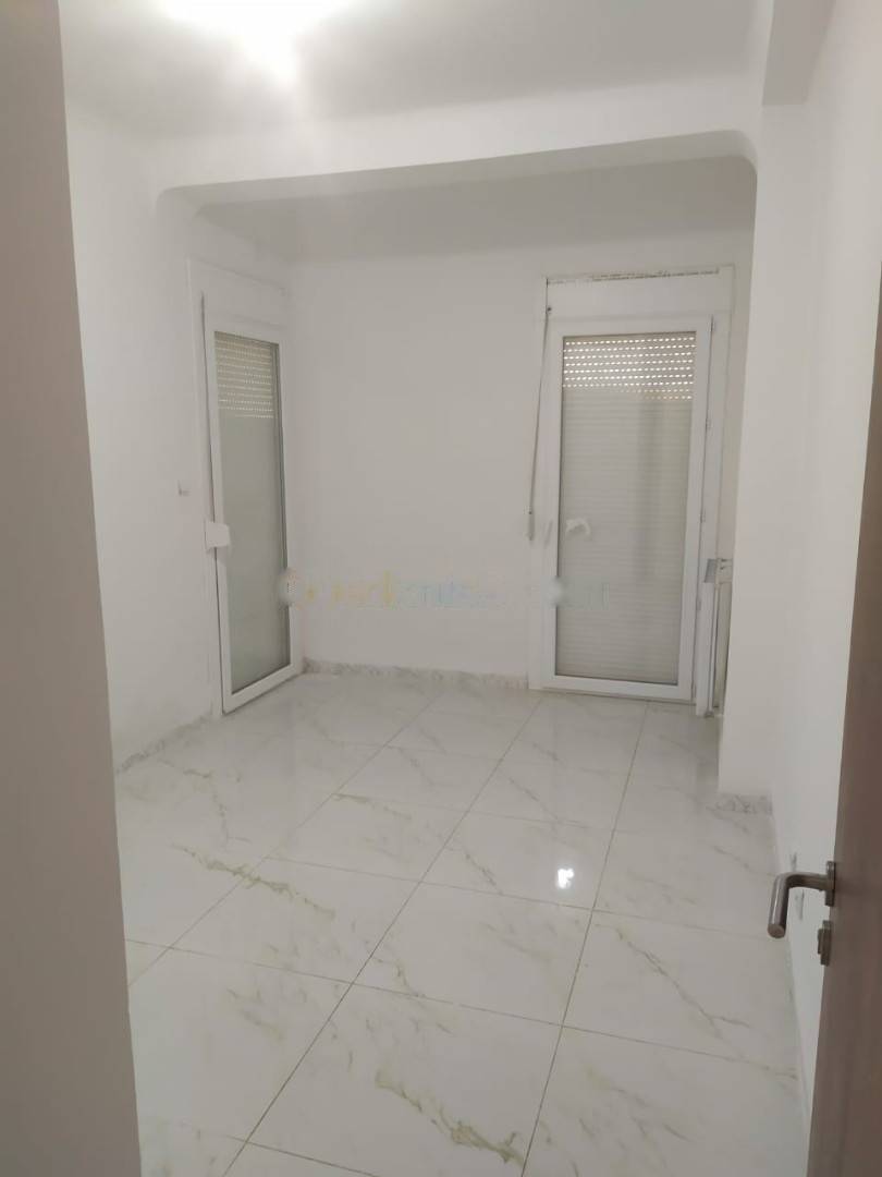 Location Appartement F4 Rahmania