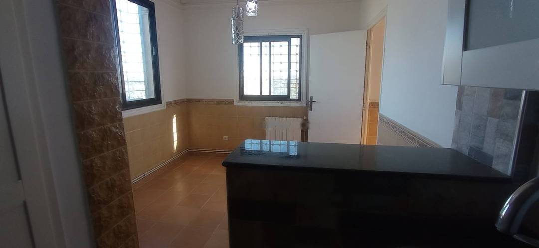 Location Appartement F4 El Achour