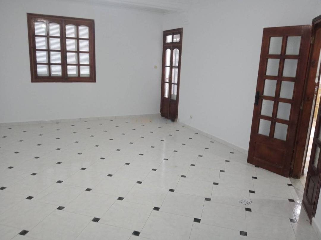 Location Niveau de villa F4 Djasr Kasentina