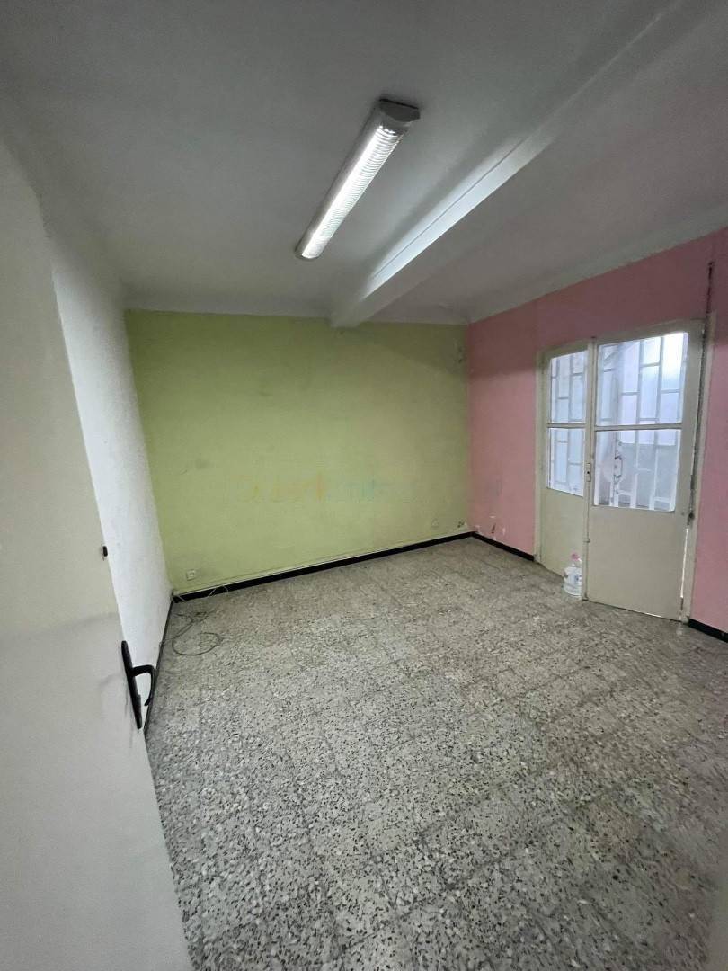 Location Local F5 Kouba
