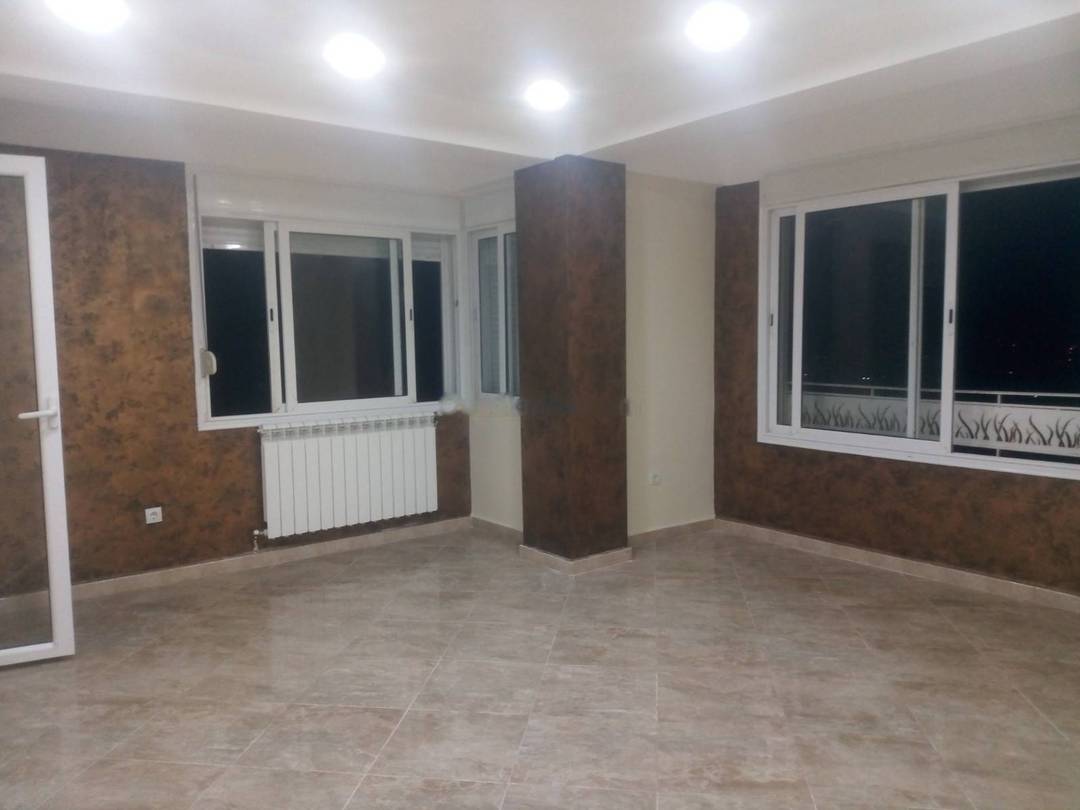 Location Appartement F4 Souidania