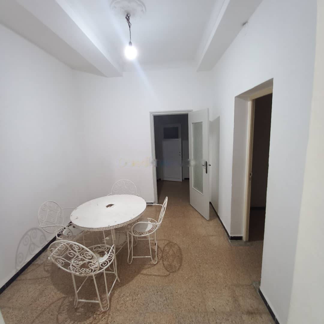 Location Niveau de villa F3 Bordj El Bahri