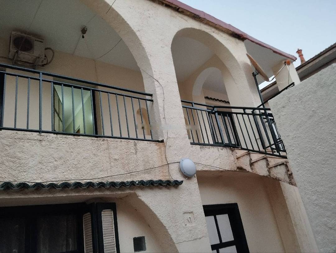 Location Niveau de villa F5 Hussein Dey