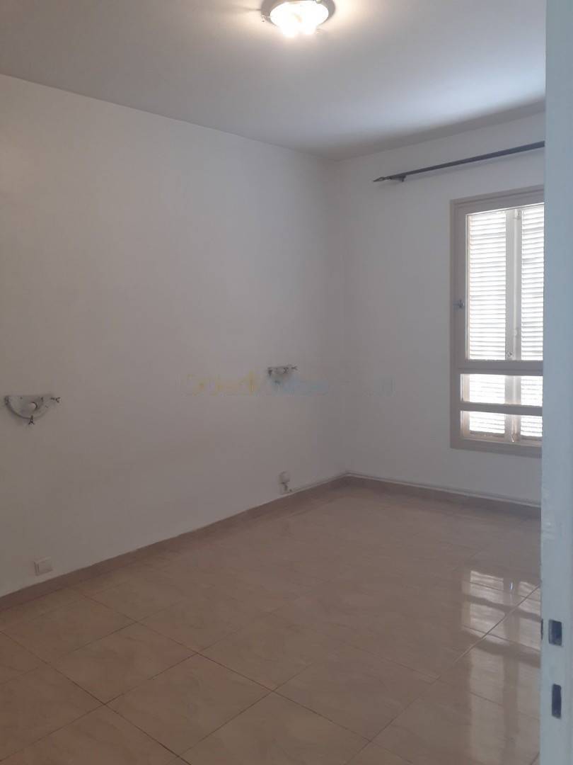 Location Appartement F3 Kouba