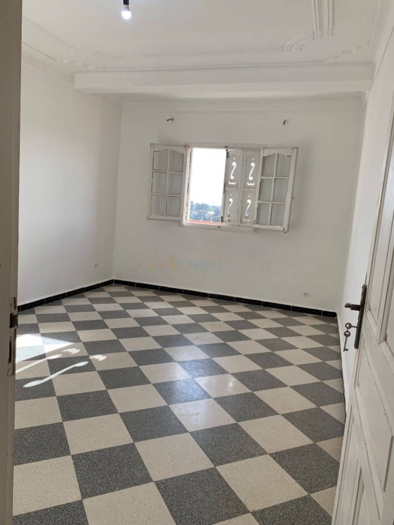 Location Niveau de villa F5 Kouba