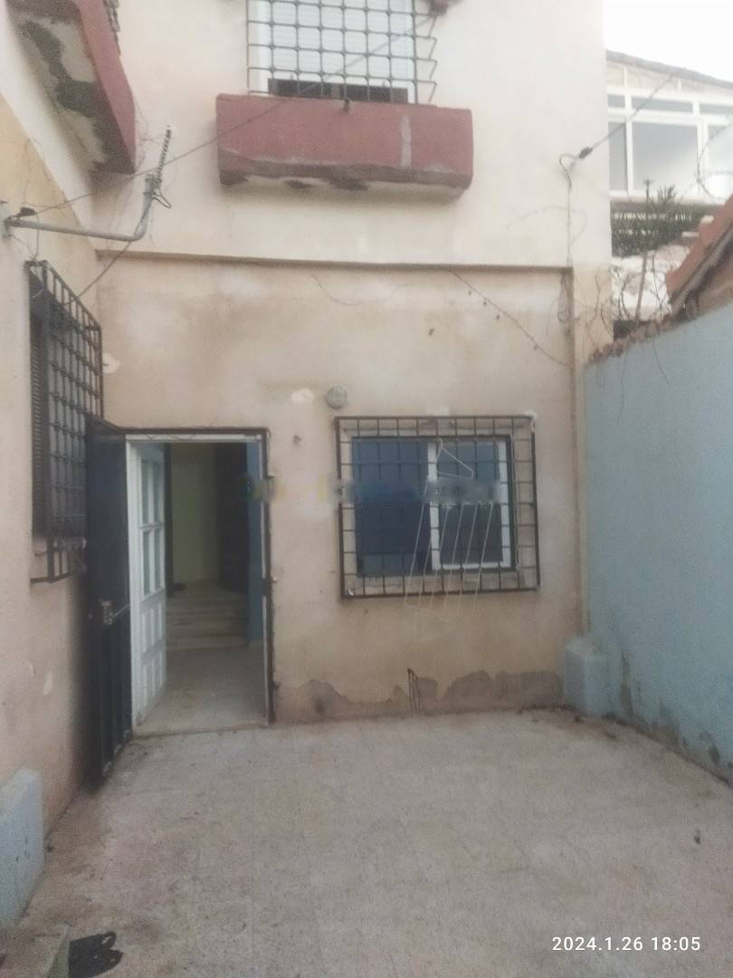 Location Niveau de villa F4 Ain Taya