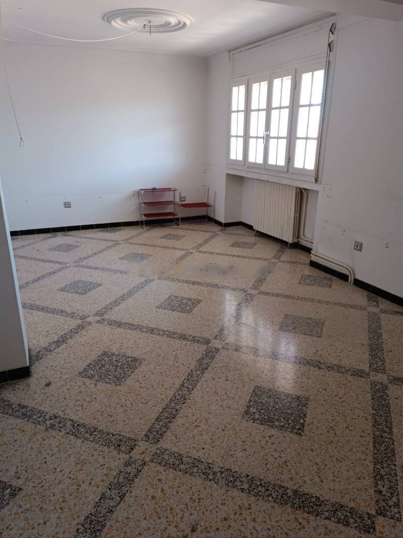 Location Appartement F3 Dely Ibrahim