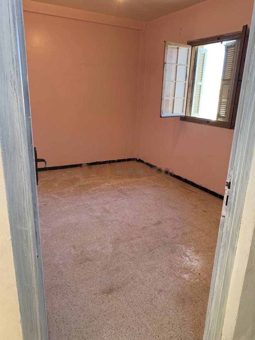 Location Appartement F4 Djasr Kasentina