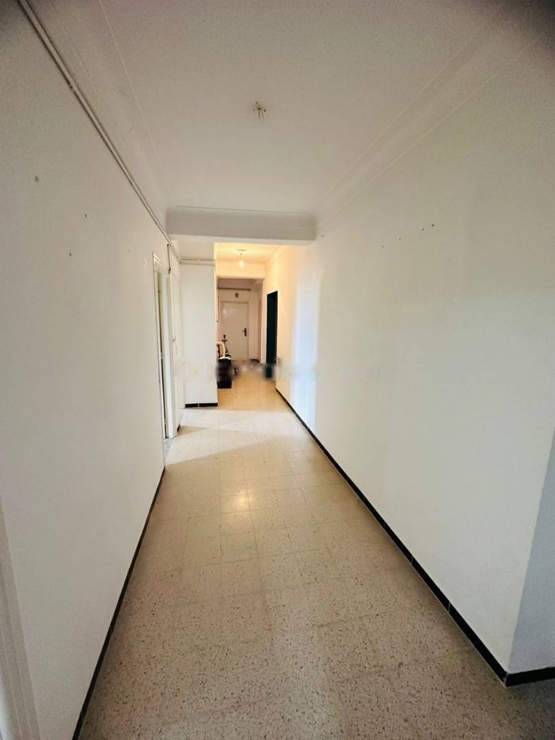 Location Appartement F5 Bab Ezzouar