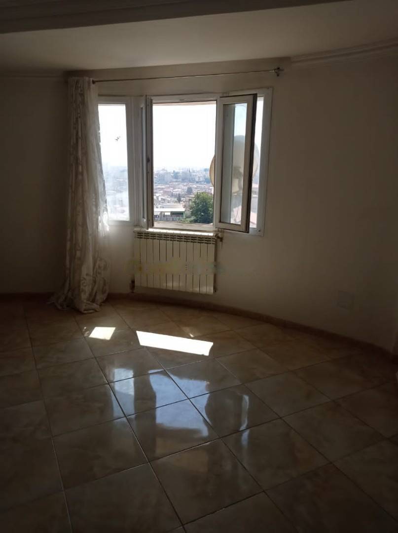 Location Appartement F3 Birkhadem