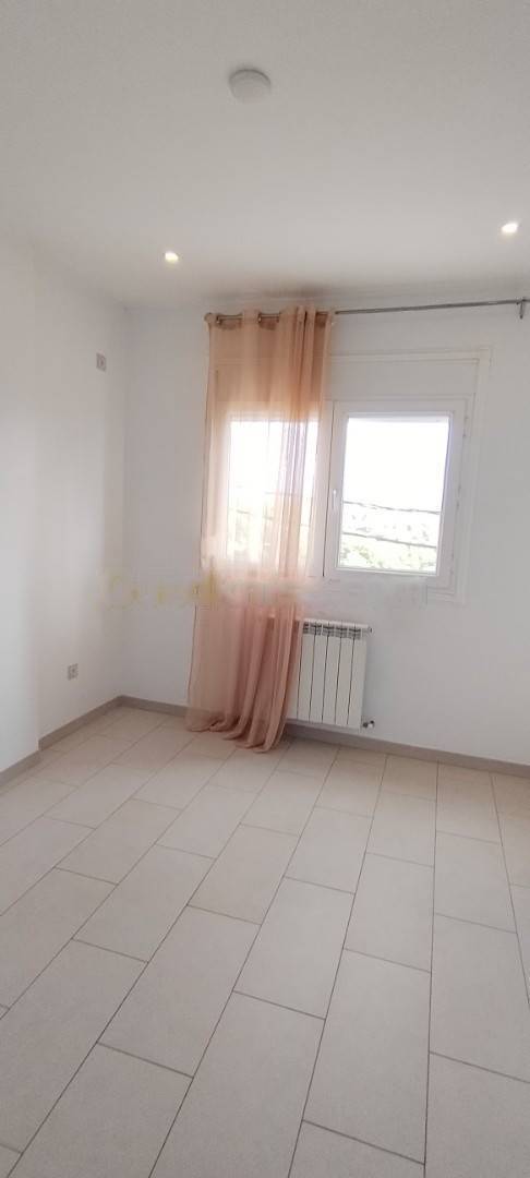 Location Appartement F3 El Achour