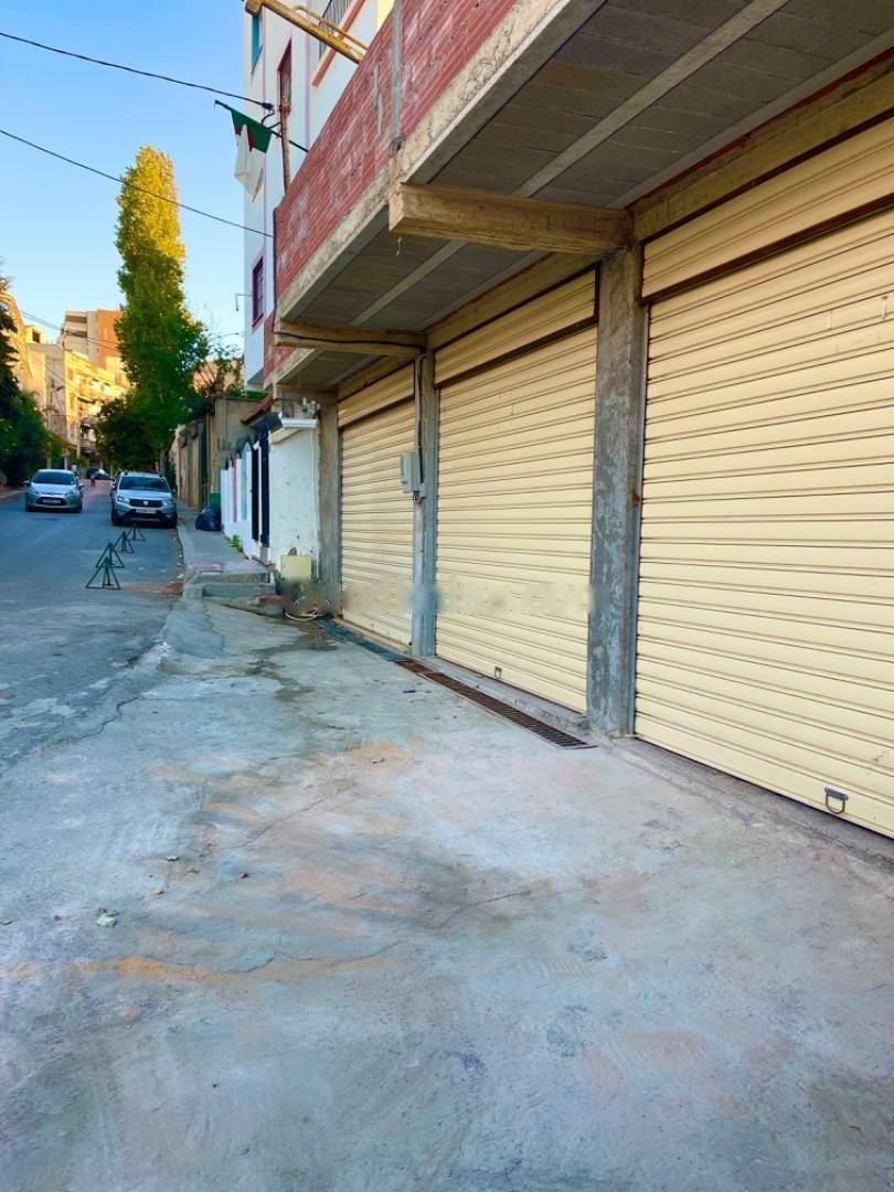 Location Local F6 Souidania