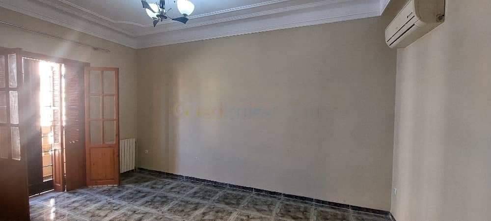 Location Niveau de villa F4 Dar El Beida