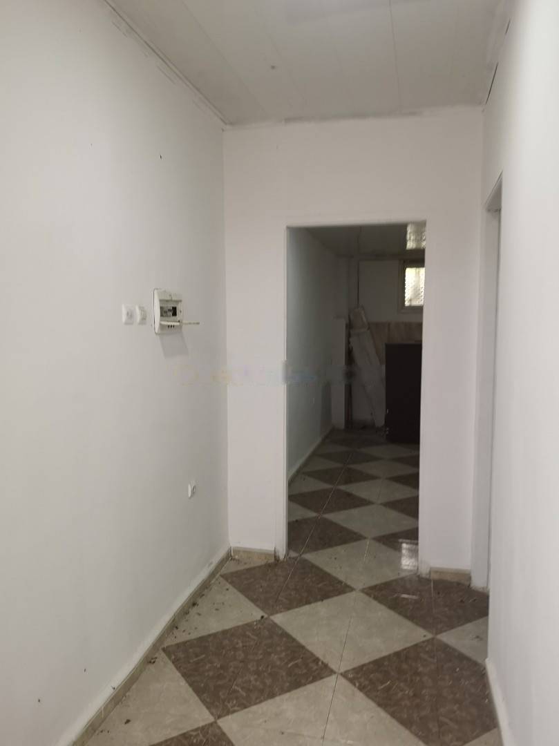 Location Local Douera