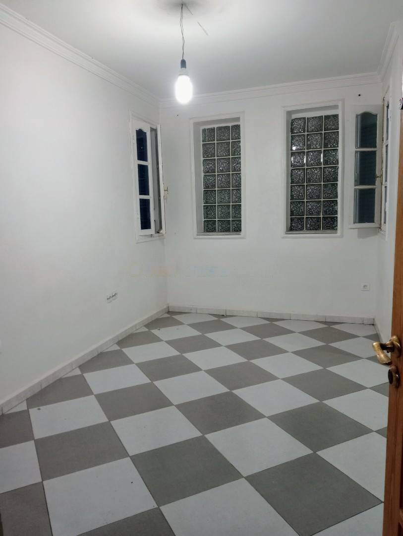 Location Niveau de villa F2 Douera