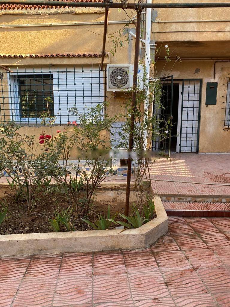 Location Niveau de villa F3 Bouzareah