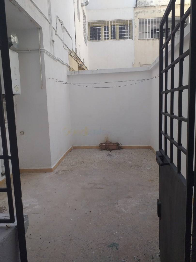 Location Appartement F6 Hydra