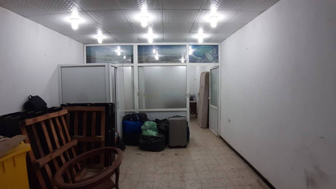 Vente Local F2 Douera