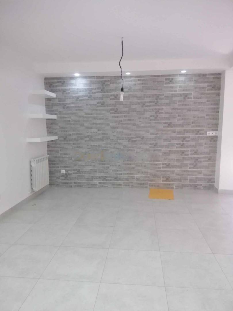 Location Appartement F4 Baba Hassen