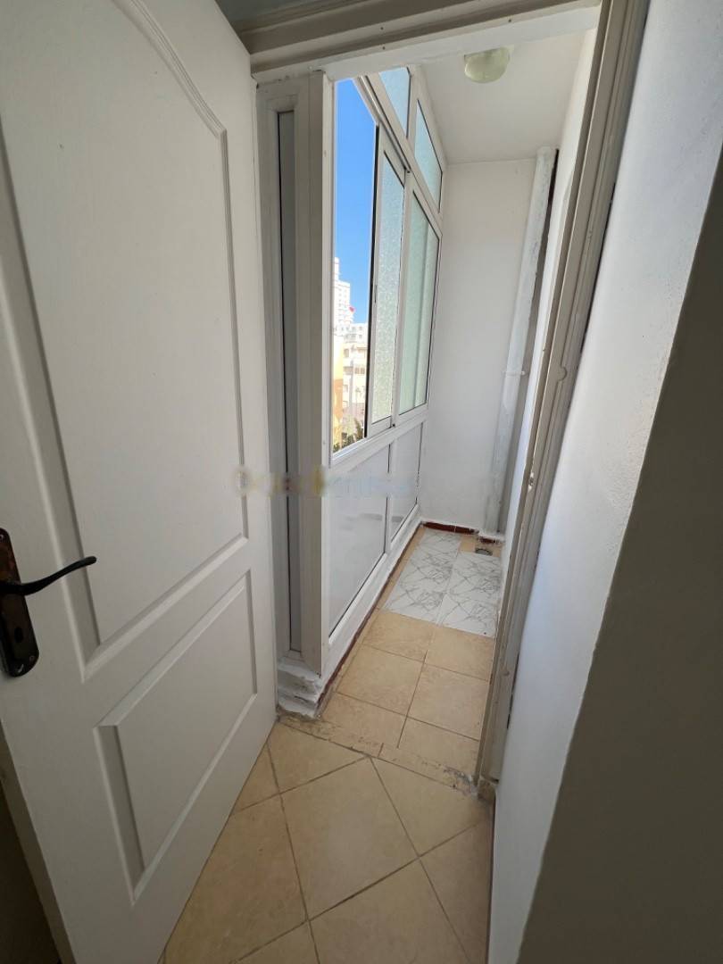 Location Appartement F3 Birkhadem