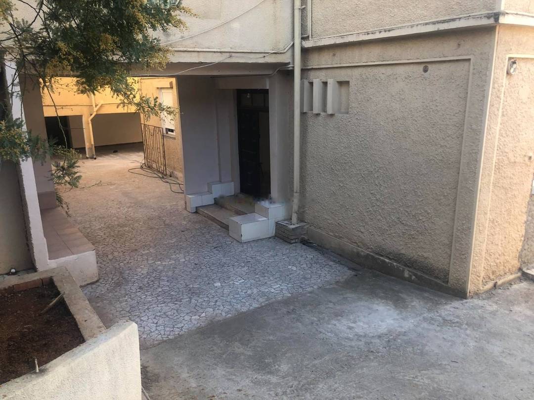 Location Niveau de villa F5 Birkhadem