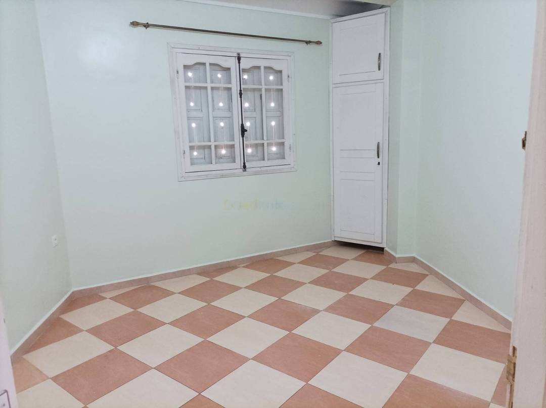 Location Niveau de villa F4 Bab Ezzouar