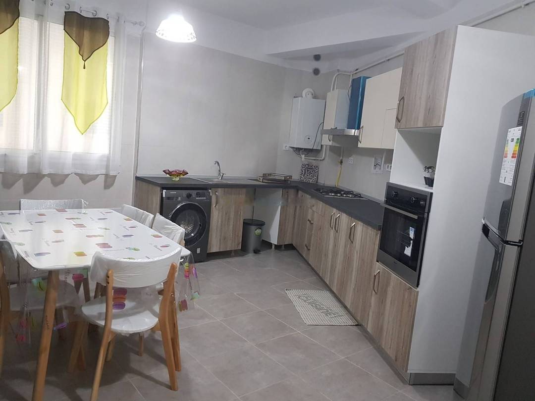 Location Appartement F5 Birkhadem