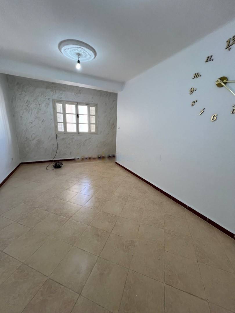 Location Appartement F3 Birkhadem