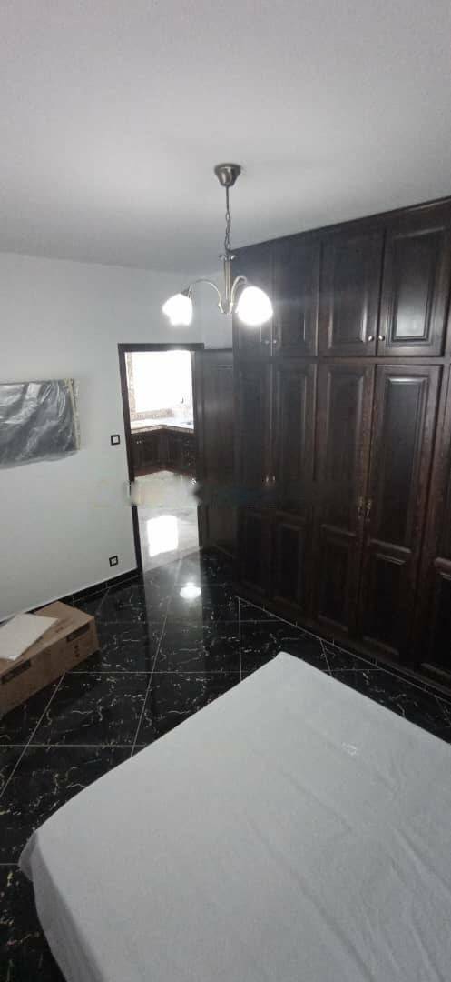 Location Appartement F2 Hydra