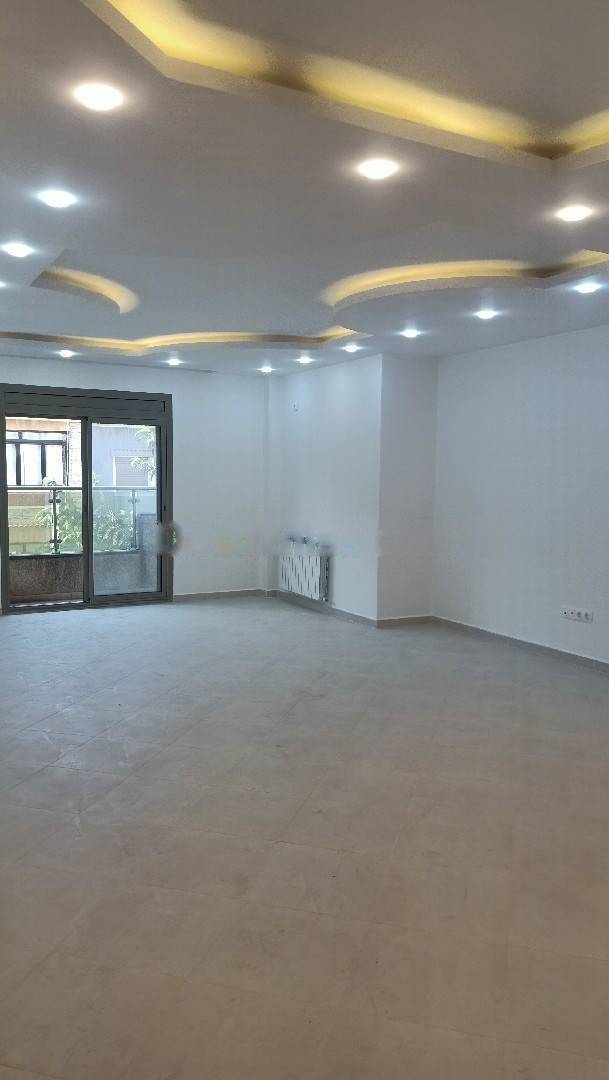 Location Appartement F5 Birkhadem