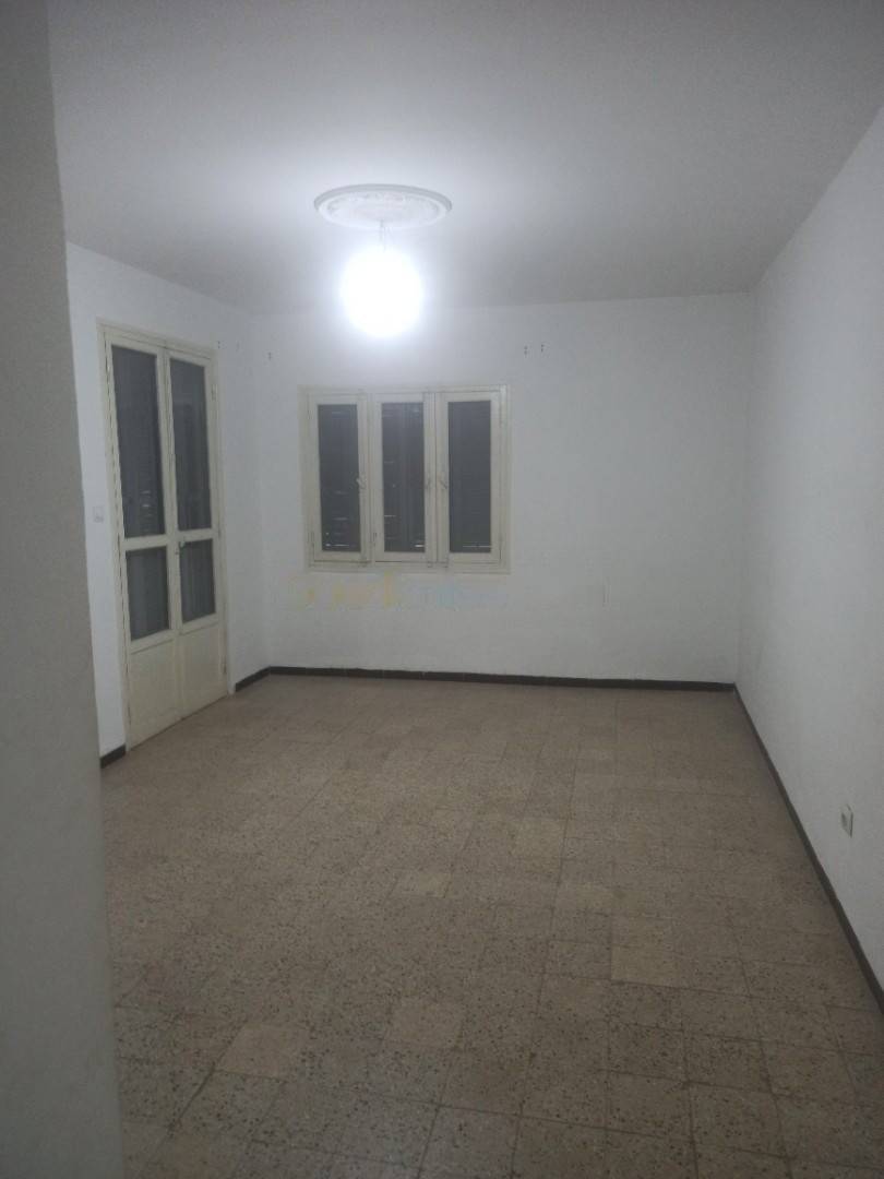 Location Appartement F4 Kouba