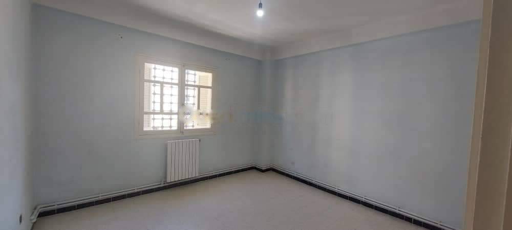 Location Appartement F5 Birkhadem